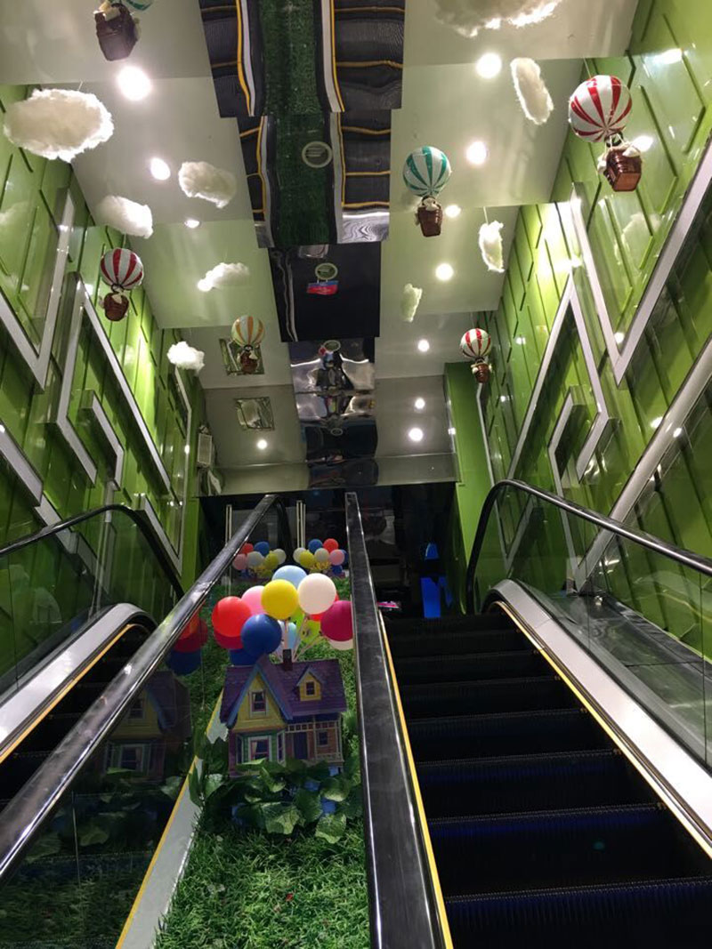 热气球顶部节日美陈