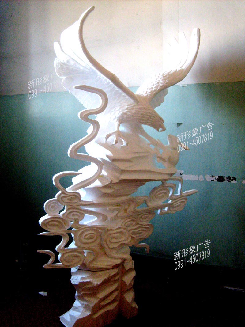 苯板雕刻大鹏展翅