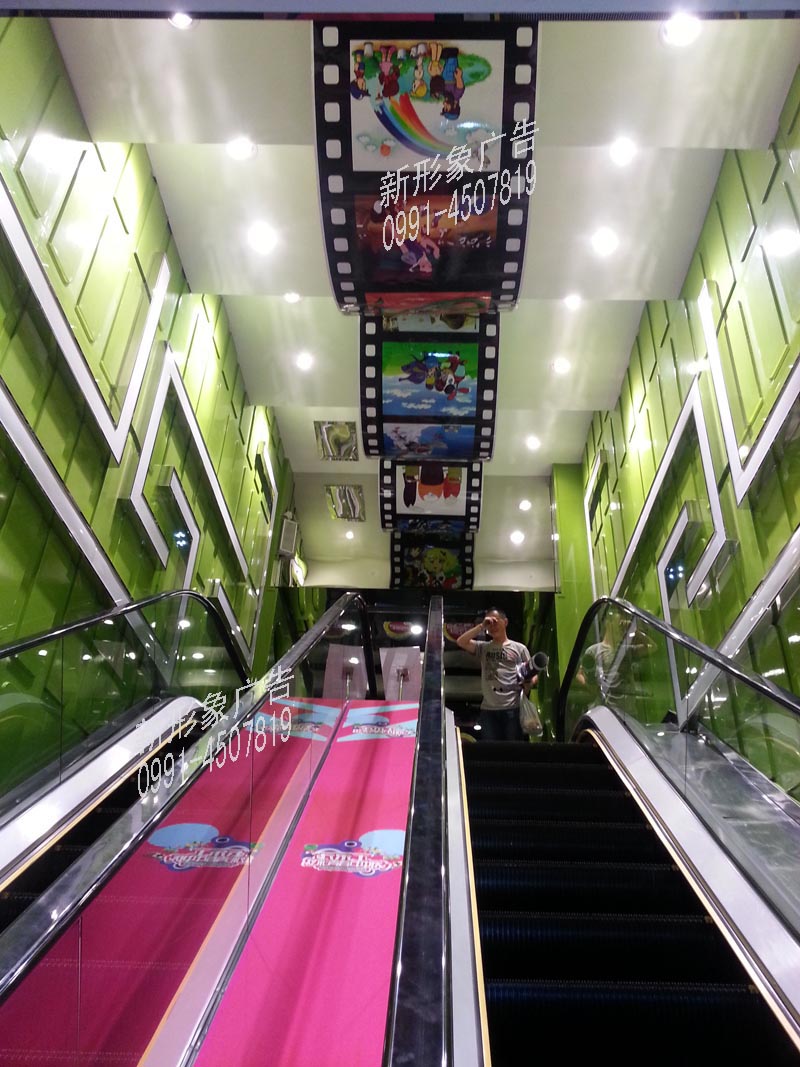 电梯处美陈制作