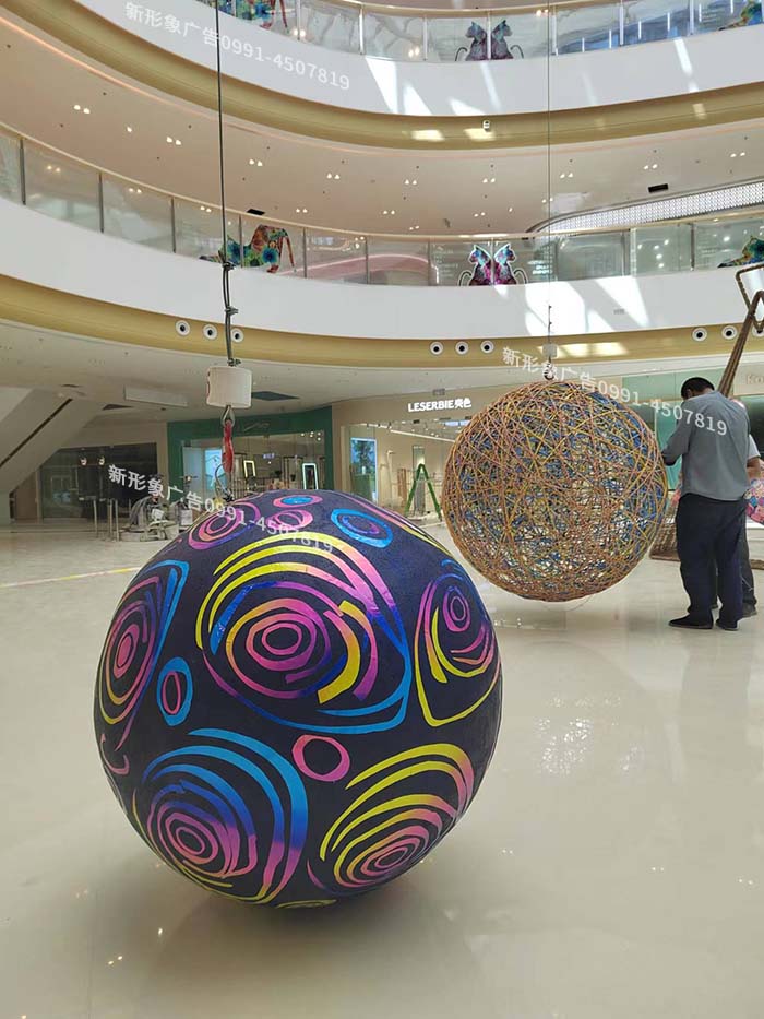 商场美陈炫彩球