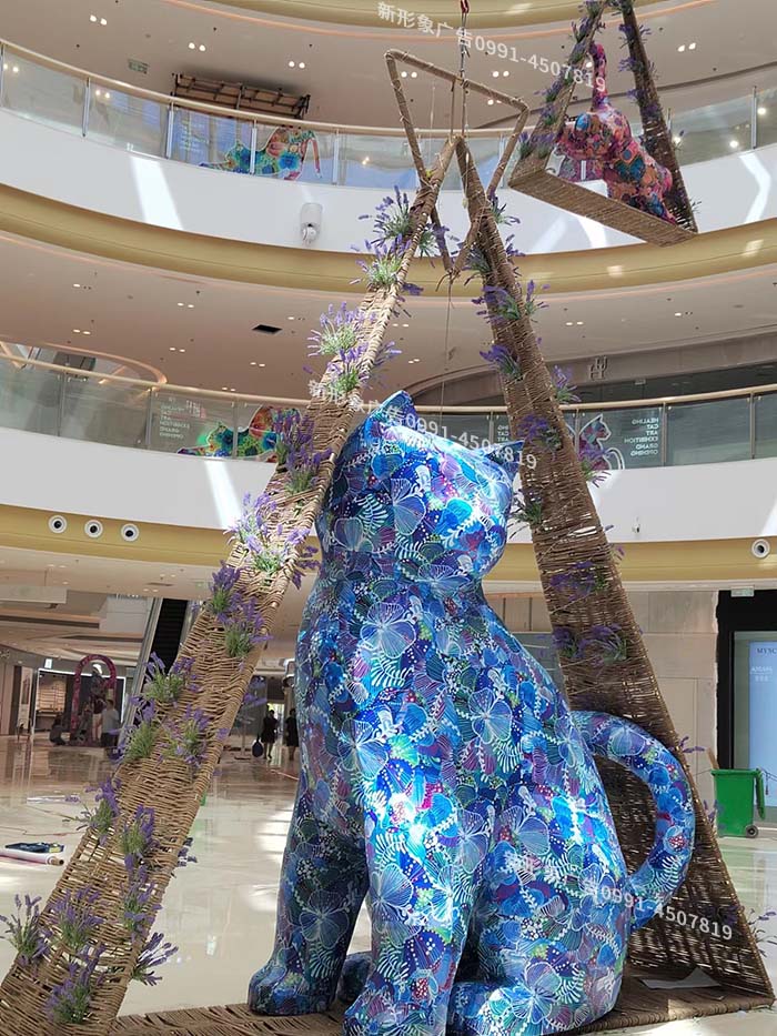 艺术家作品猫系列美陈制作